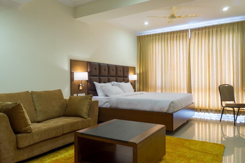 Hotel Saptagiri Хайдарабад Экстерьер фото